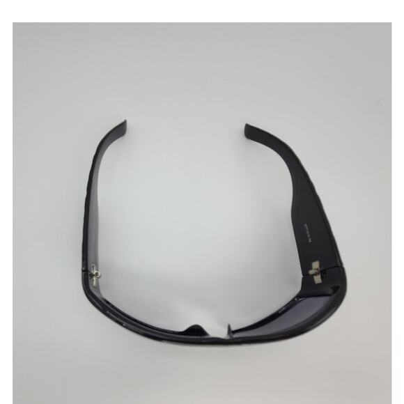 Coach Black and Gray Sunglasses - Picture 8 of 10